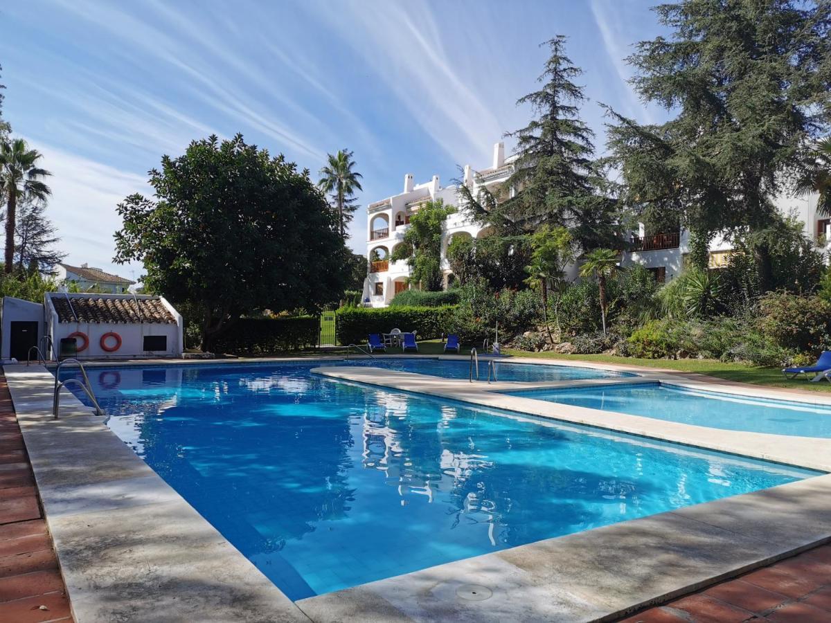 Nueva Andalucia - Penthouse Lägenhet Marbella Exteriör bild